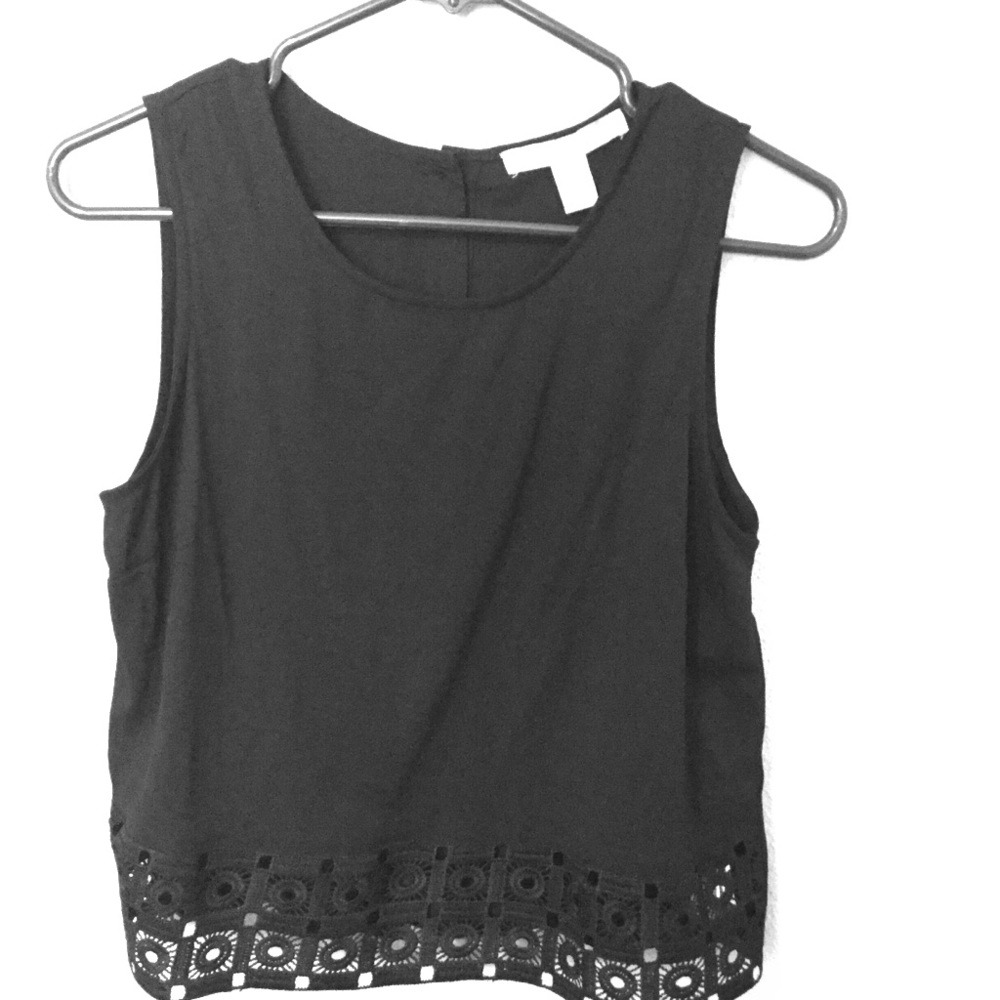 Cute black crop- top. Size S